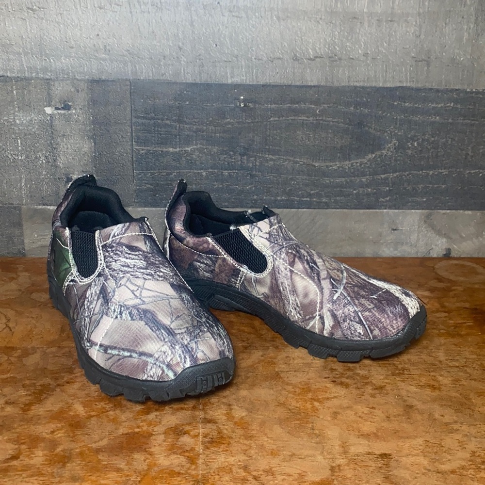 Outdoor Kids Camo Slip on Shoes